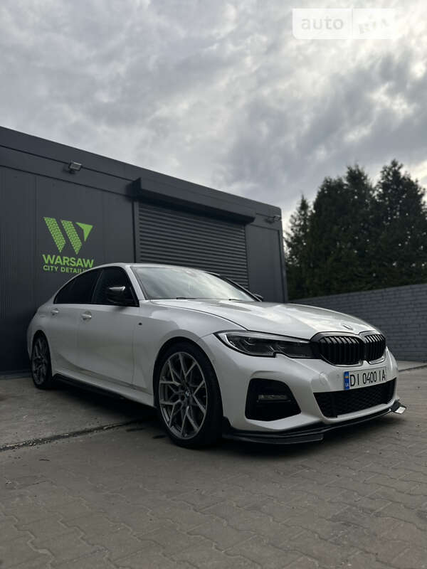Седан BMW 3 Series 2019 в Дубні