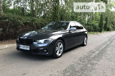 Седан BMW 3 Series 2018 в Киеве