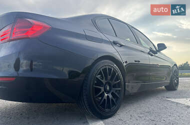 Седан BMW 3 Series 2013 в 