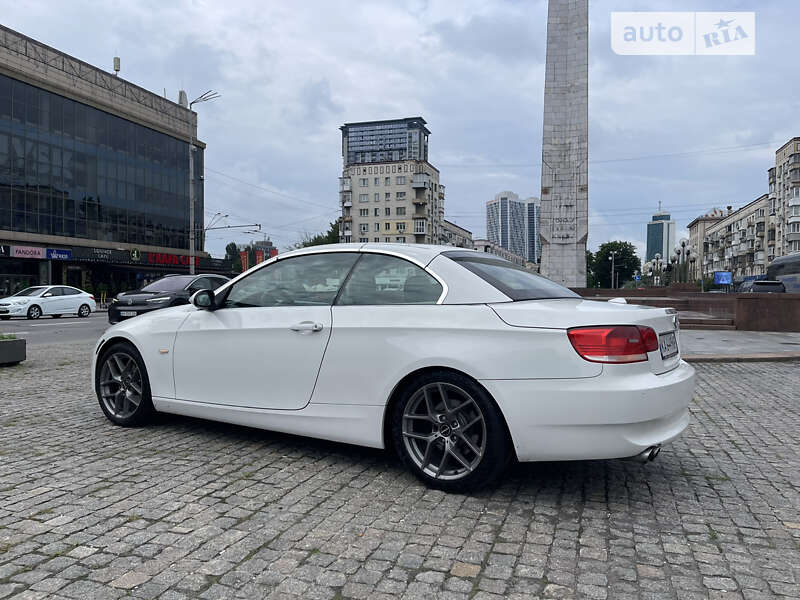 Кабриолет BMW 3 Series 2008 в Киеве