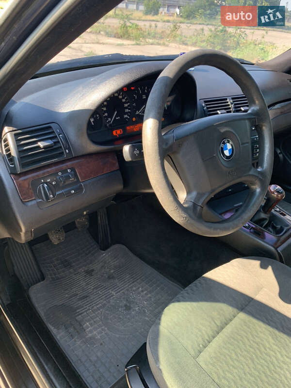Седан BMW 3 Series 1998 в Белгороде-Днестровском