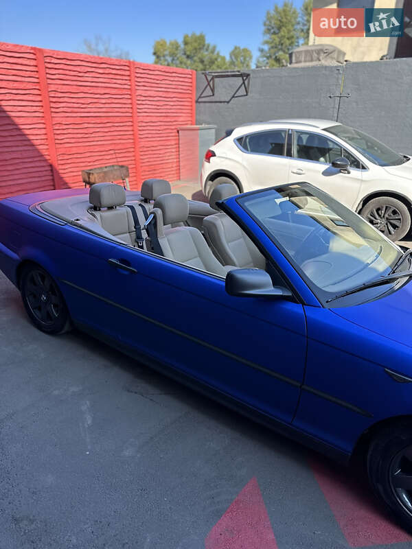 Кабріолет BMW 3 Series 2004 в Києві