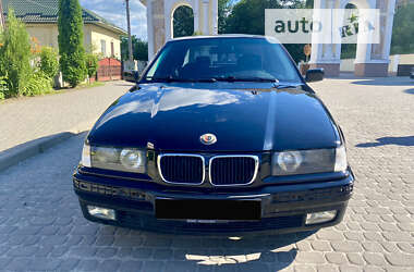 Седан BMW 3 Series 1997 в Остроге