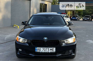 Седан BMW 3 Series 2013 в Дніпрі