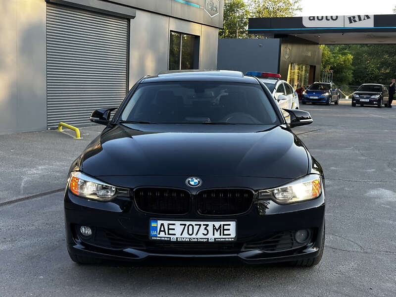 Седан BMW 3 Series 2013 в Днепре