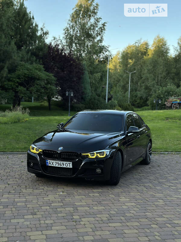 Седан BMW 3 Series 2018 в Харкові