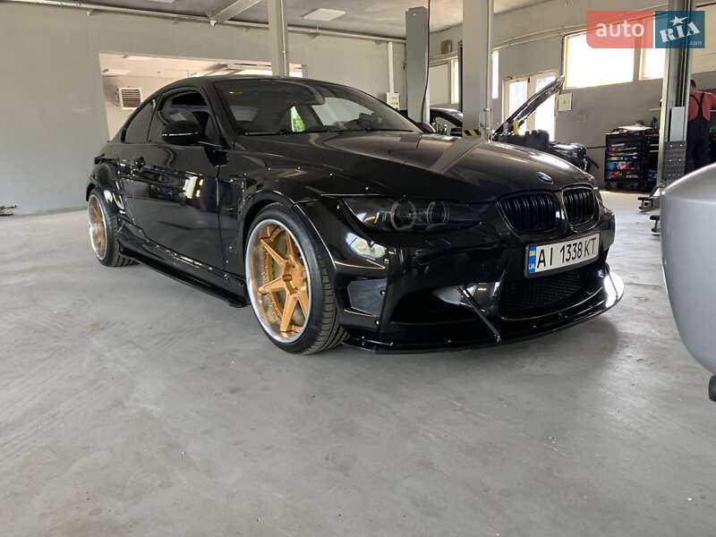 Купе BMW 3 Series 2009 в Києві