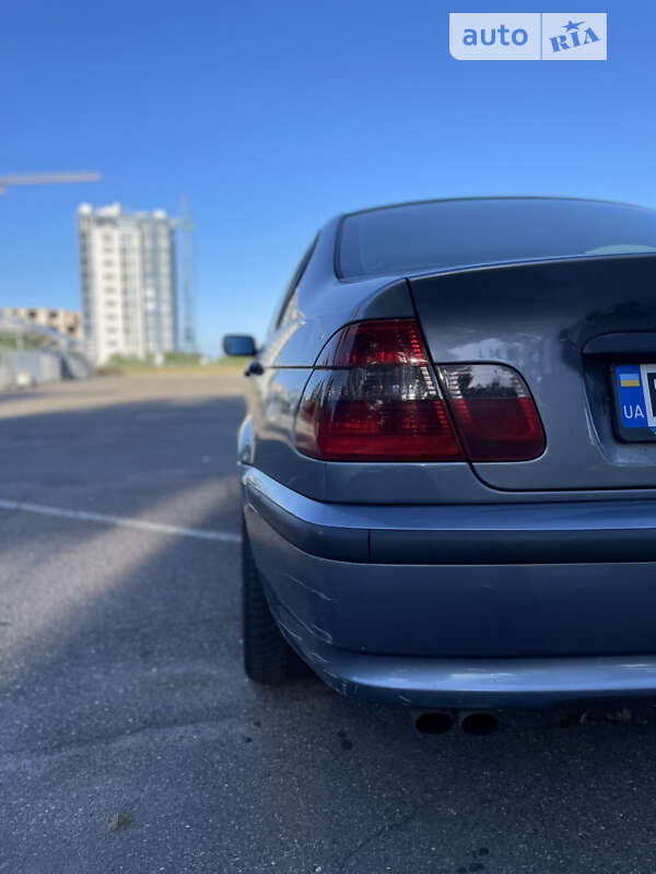 BMW 3 Series 2004