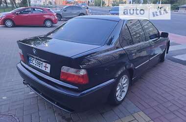 Седан BMW 3 Series 1993 в Києві