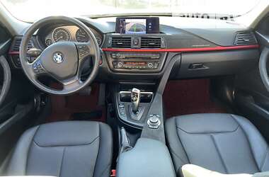 Седан BMW 3 Series 2012 в Гнівані
