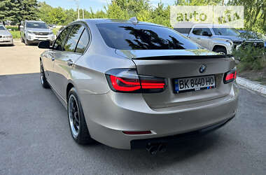 Седан BMW 3 Series 2014 в Львові