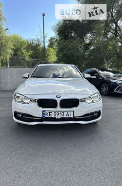 Седан BMW 3 Series 2018 в Дніпрі