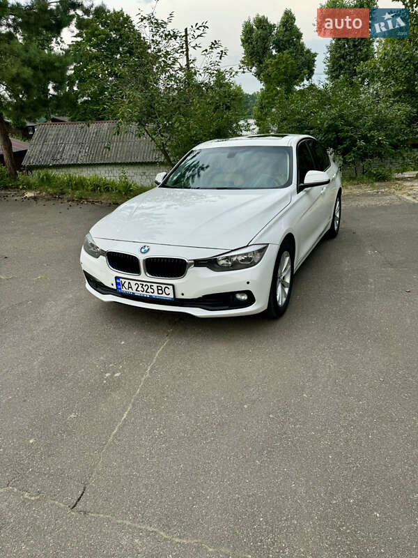 Седан BMW 3 Series 2016 в 