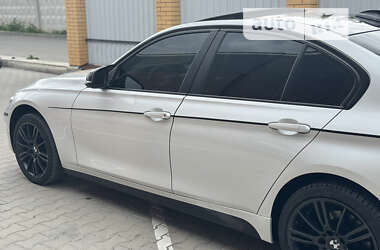 Седан BMW 3 Series 2013 в Виннице