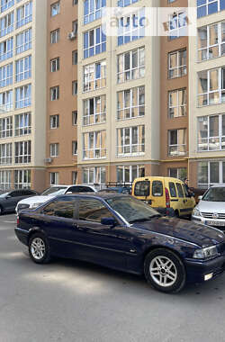 Седан BMW 3 Series 1996 в Києві