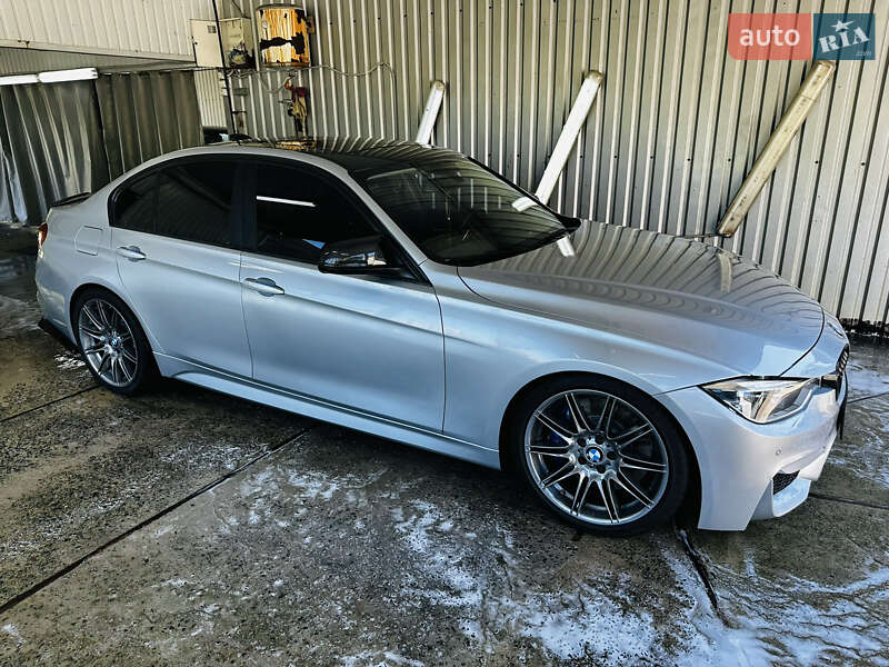 Седан BMW 3 Series 2016 в Киеве