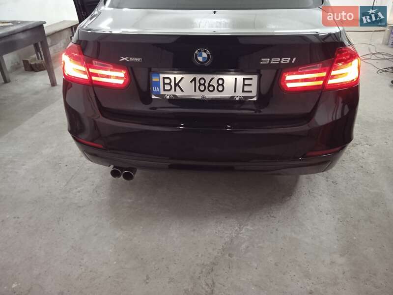 Седан BMW 3 Series 2013 в Ровно