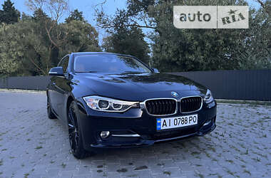 Седан BMW 3 Series 2013 в Бучі