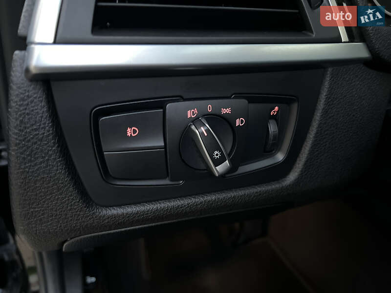 Седан BMW 3 Series 2015 в Киеве