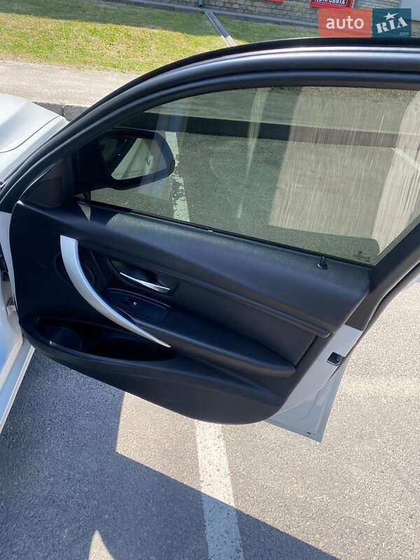 Седан BMW 3 Series 2014 в Днепре