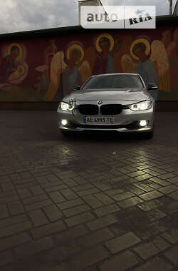 Седан BMW 3 Series 2014 в Кам'янському