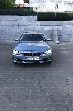 Седан BMW 3 Series 2013 в Обухові