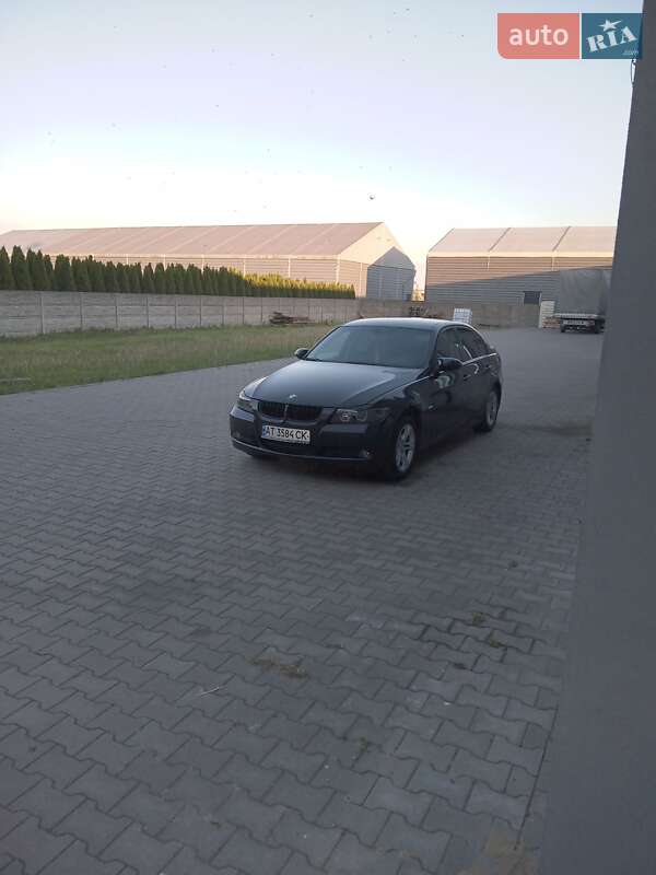 Седан BMW 3 Series 2005 в Івано-Франківську