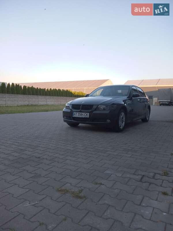 Седан BMW 3 Series 2005 в Івано-Франківську