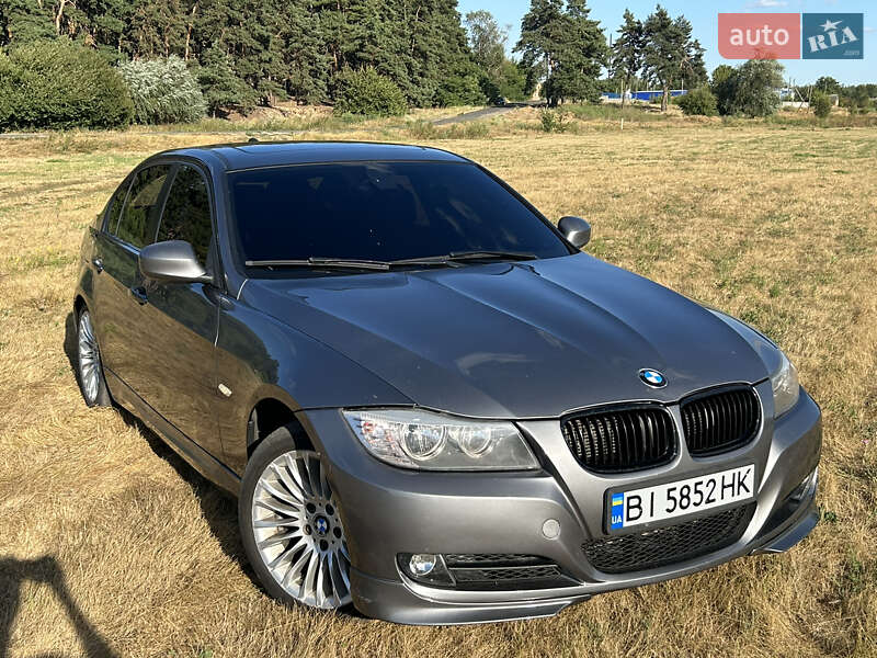 Седан BMW 3 Series 2010 в Полтаве