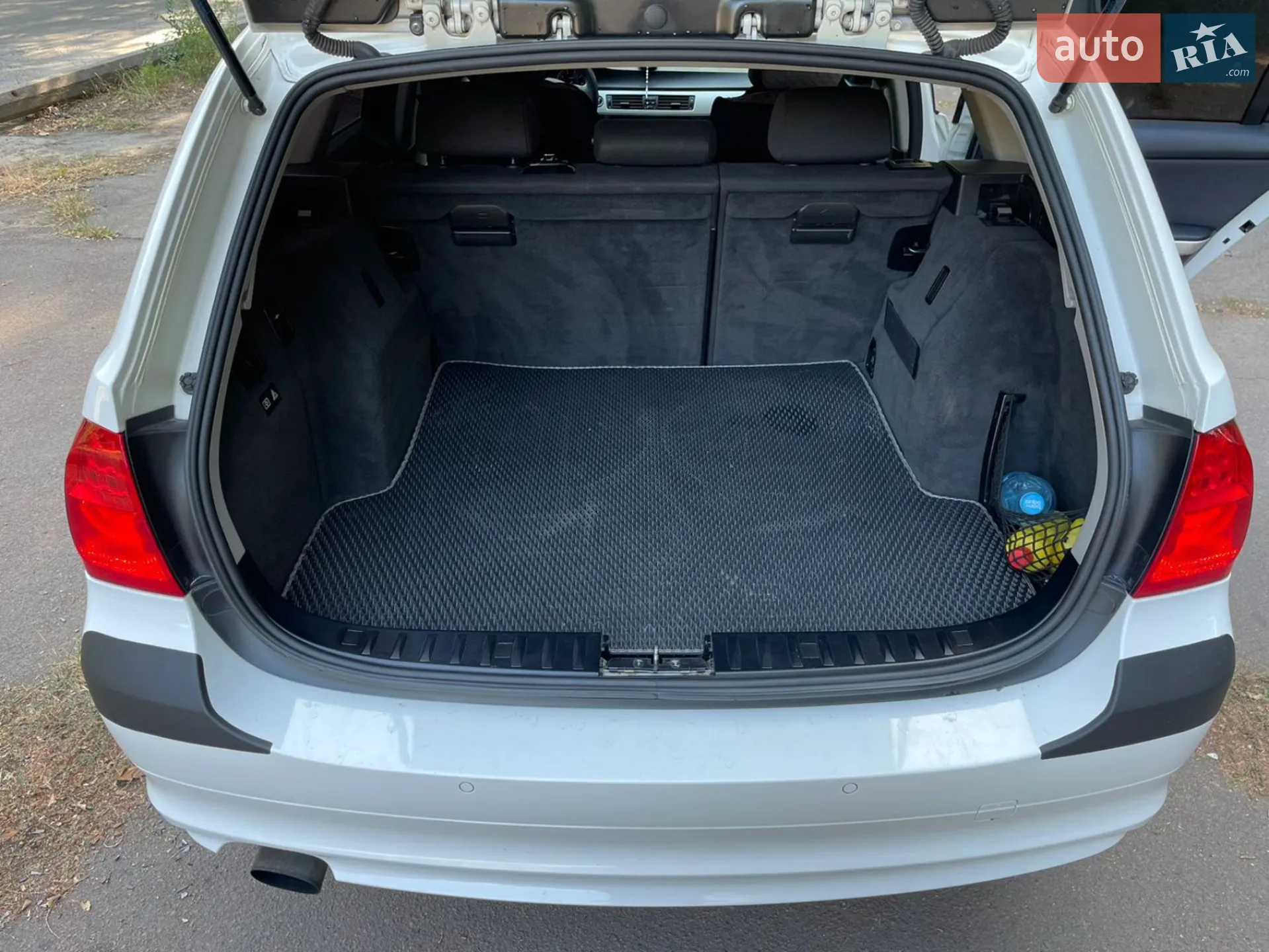 2010 BMW 3er - мініатюра 11