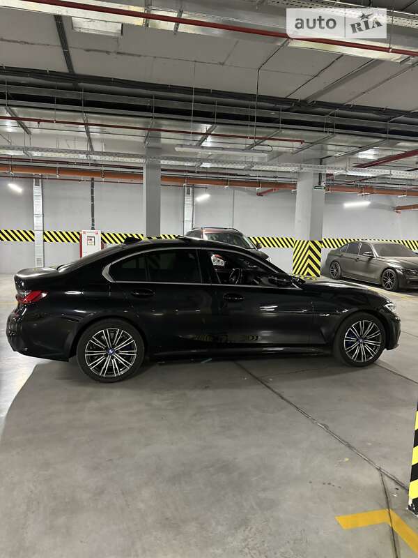 Седан BMW 3 Series 2022 в Одесі