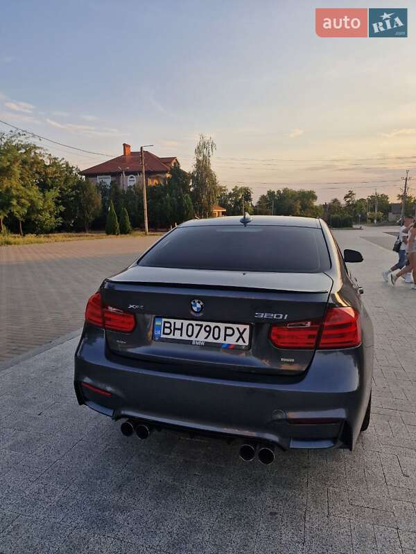 Седан BMW 3 Series 2015 в Болграде