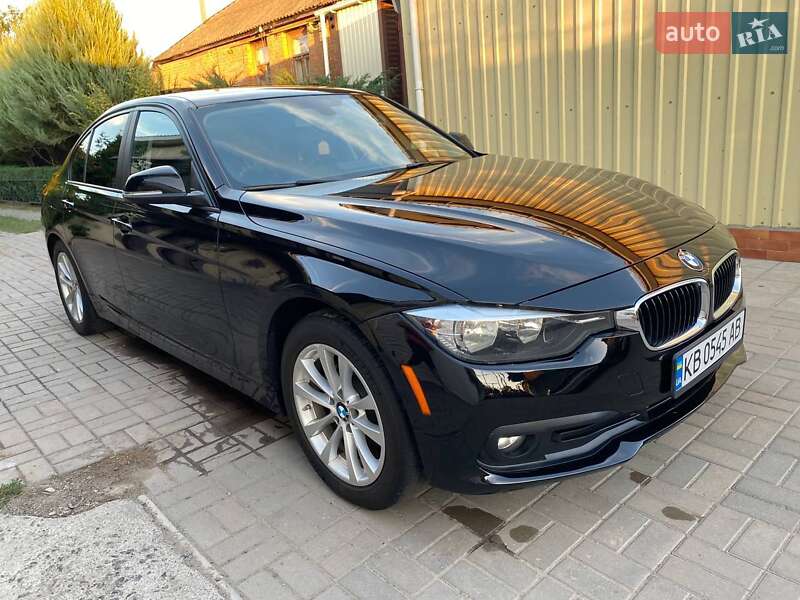 Седан BMW 3 Series 2016 в Гайсине