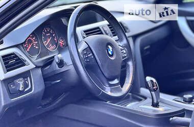 Седан BMW 3 Series 2013 в Львове