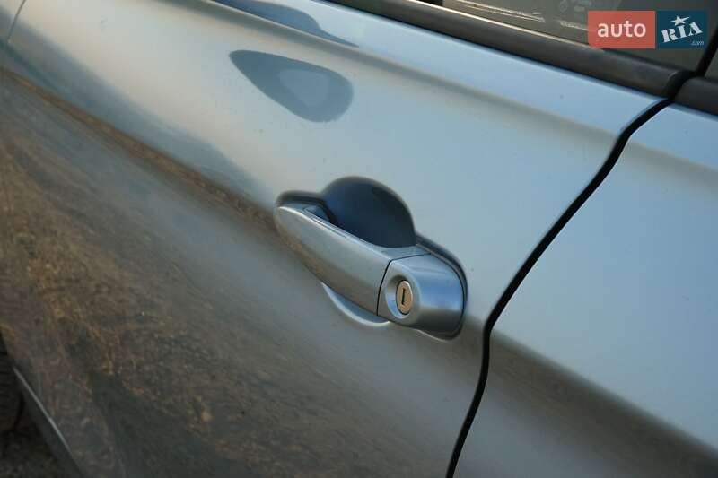 Седан BMW 3 Series 2012 в Черновцах