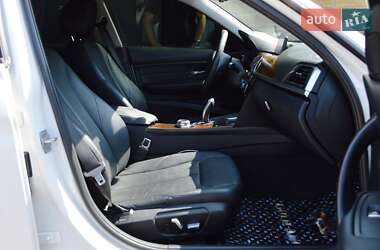 Седан BMW 3 Series 2016 в 