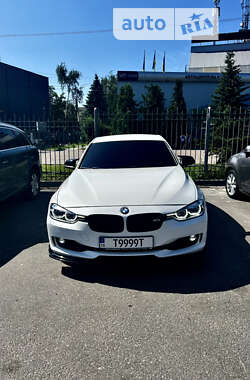 Седан BMW 3 Series 2012 в Дубні