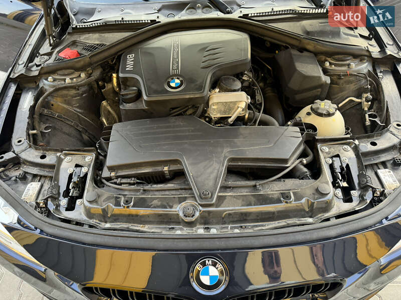 Седан BMW 3 Series 2016 в Киеве