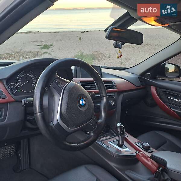 Седан BMW 3 Series 2013 в Светловодске