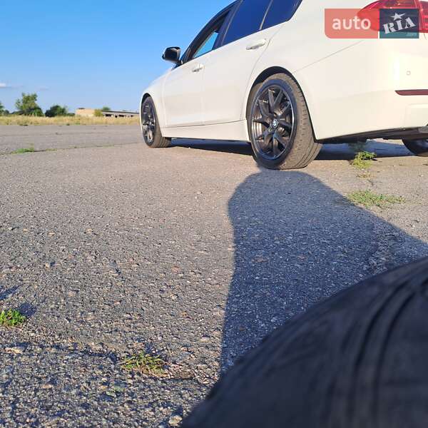 Седан BMW 3 Series 2013 в Светловодске