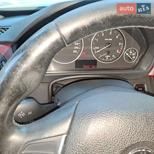 Седан BMW 3 Series 2013 в Светловодске