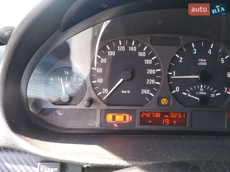 Седан BMW 3 Series 2000 в Львове