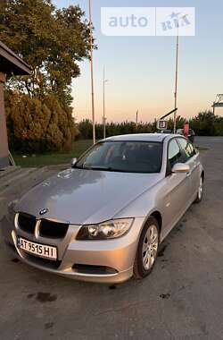 Седан BMW 3 Series 2006 в Тлумачі