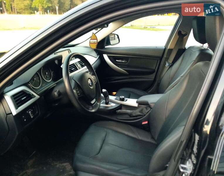 Седан BMW 3 Series 2013 в Старому Самборі
