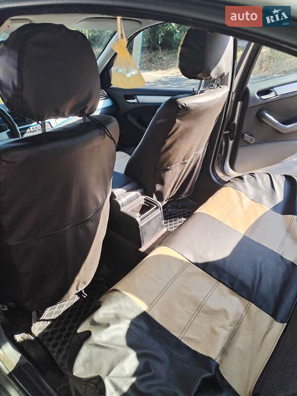 Седан BMW 3 Series 2002 в Городне