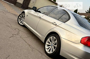 Седан BMW 3 Series 2011 в Дніпрі