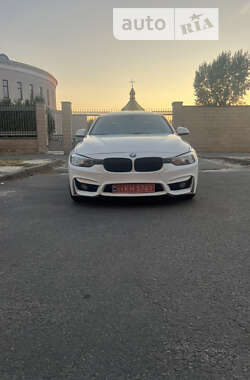 Седан BMW 3 Series 2015 в Киеве