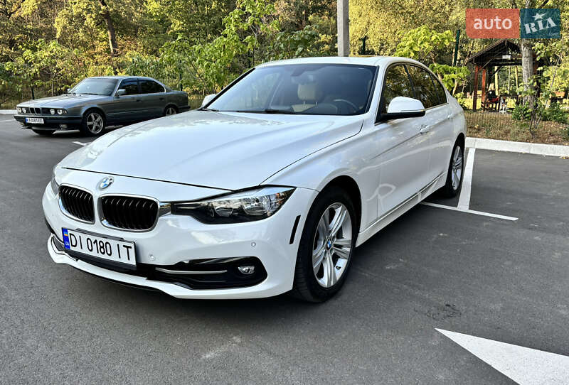 Седан BMW 3 Series 2017 в Киеве