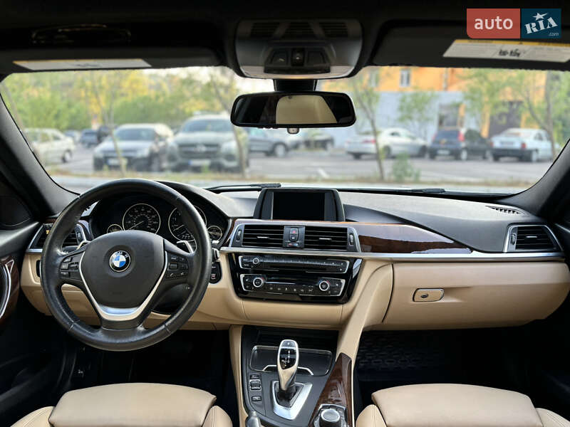 Седан BMW 3 Series 2017 в Киеве