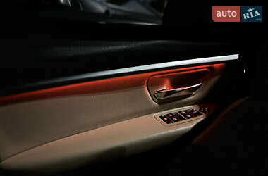 Седан BMW 3 Series 2017 в Киеве